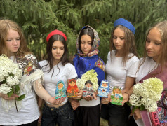 РЖД: путешествие матрёшки сквозь времена года