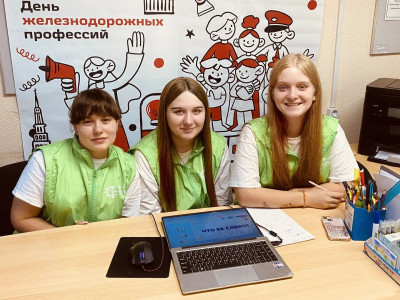 Активные подростки в Дол &laquo;Локомотива&raquo; 