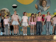 &laquo;Мы &mdash; дети РЖД&raquo;: в лагере  прошёл  яркий концерт