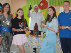 ВНИМАНИЕ! СВЯЗЬ С ПЛАНЕТОЙ ШОКОЛОДНИЯ УСТАНОВЛЕНА! 