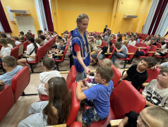 "Дорожный квиз&ldquo; в ДОЛ им. Ю. А. Гагарина: инспекторы ГИБДД провели урок безопасности для детей