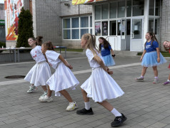  День Российского флага в лагере &laquo;Маяк&raquo;: праздник единства и ярких эмоций! 