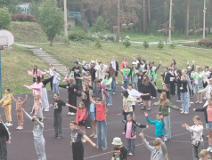 Здоровье в порядке ? Спасибо зарядке ! 