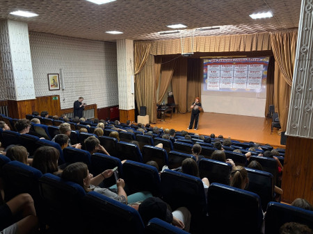 День воинской славы России - День победы в Курской битве.