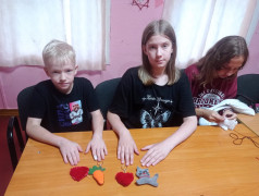 Дождь нам не помеха! Кружок "Мягкая игрушка" продолжает творить!