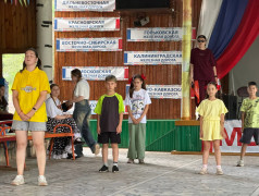 Танцевальный ураган: младшие отряды зажгли на вечерней эстраде! 