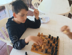 «Триумф ума и ловкости: завершилось яркое соревнование по настольному теннису, шашкам и шахматам!»