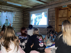 Сегодня в нашем лагере прошла лекция о спорте! Далее преступили к просмотру спортивных фильмов!