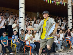  На вечерней эстраде &mdash; настоящие звёзды!