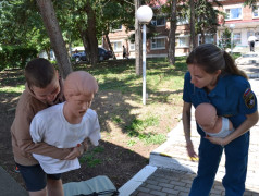 Обучение навыкам первой помощи провел специалист МЧС.