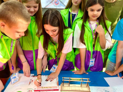 Главное в любой игре-сам процесс! Играйте и побеждайте!