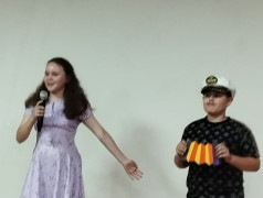 Шоу-пародия «Точь-в-точь»