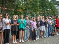 Линейка закрытия третьей смены: эмоции, награды и тёплые прощания! 