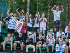 «Комический футбол» в лагере «Маяк»: смех, азарт и команда!
