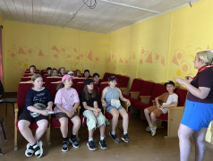 &laquo;История Белой вороны&raquo; в лагере Гагарина: разговор по душам о дружбе и принятии!