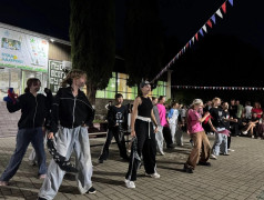 Точь‑в‑точь: или как за один вечер собрать весь мировой хит‑парад на одной площади!