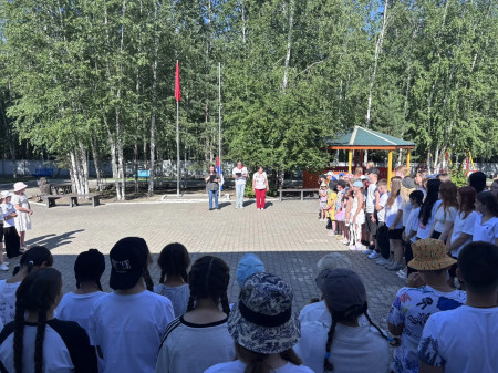 Открытие третьей смены в лагере «Надежда».