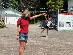 Оптические иллюзии и креатив: пляжные фотосессии в ДОЛ &laquo;Зеленый огонек&raquo;