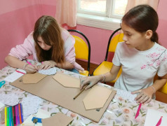 Творчество от всего сердца: ребята создали поделки ко Дню семьи, любви и верности! 