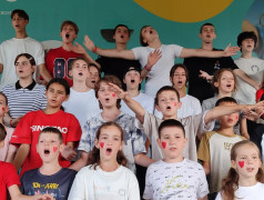 Настоящий праздник голосов: В лагере состоялась Битва хоров! 