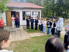 Где поставить запятую в отношениях с теми, кто не похож на нас?  