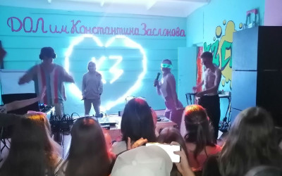 У нас сегодня Парад звезд!