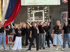 Презентация отрядов: сцена, где зажигаются звёзды! 