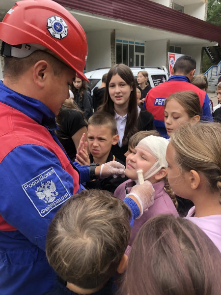Центроспас в действии! Спасатели и юные герои учатся действовать вместе!
