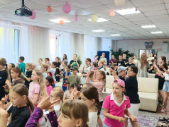 Торжественная церемония &laquo;Мистер и мисс лагеря&raquo; в &laquo;Надежде&raquo;