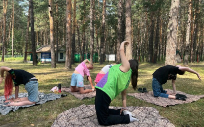 Сила поддержки: как ТИН-лиговцы становятся незаменимыми помощниками в кружках лагеря
