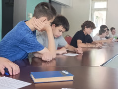 "Моя запятая: принять нельзя отказаться".