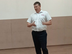 14 июля в ДОЛ "Магистраль" приезжал первый заместитель начальника Кузбасского регионального центра связи и провел профориентационную работу с ребятами