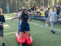 Веселые старты: энергия, азарт и командный дух в «Маяке»