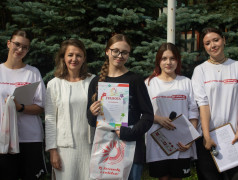 Линейка закрытия третьей смены: эмоции, награды и тёплые прощания! 