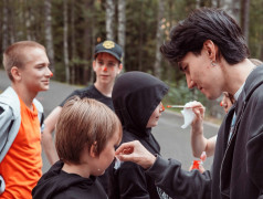 Феерия цвета и командного духа - игра «КРАСКИ»