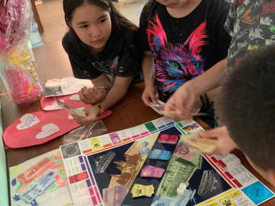 игра в деталях "Монополия Саратов-Энгельс