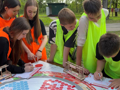 Платформа №7 в лицах в ДОЛ им. Зои Космодемьянской