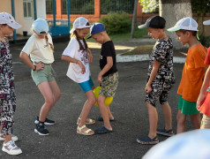 В ДОЛ «Экспресс» Тимбилдинг: От «Ненавижу вас всех» до «Мы – банда!» за один день.