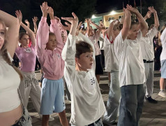 ДОЛ "Экспресс" отжигает: 75 танцоров доказали, что в лагере не только едят и спят!