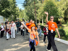 Сегодня в лагерь «Сахареж» приехали наши долгожданные гости — дети!