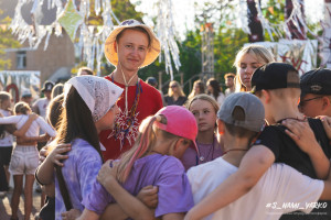 Прощальная дискотека и традиционные «Обнимашки» в «Старой Рузе»!