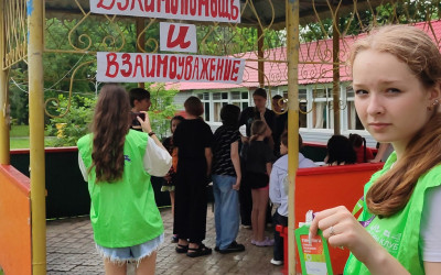 Двадцать объективов на службе лета: тин-лиговцы создают контент