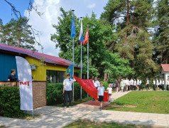 Торжественная линейка, посвященная Дню памяти и скорби